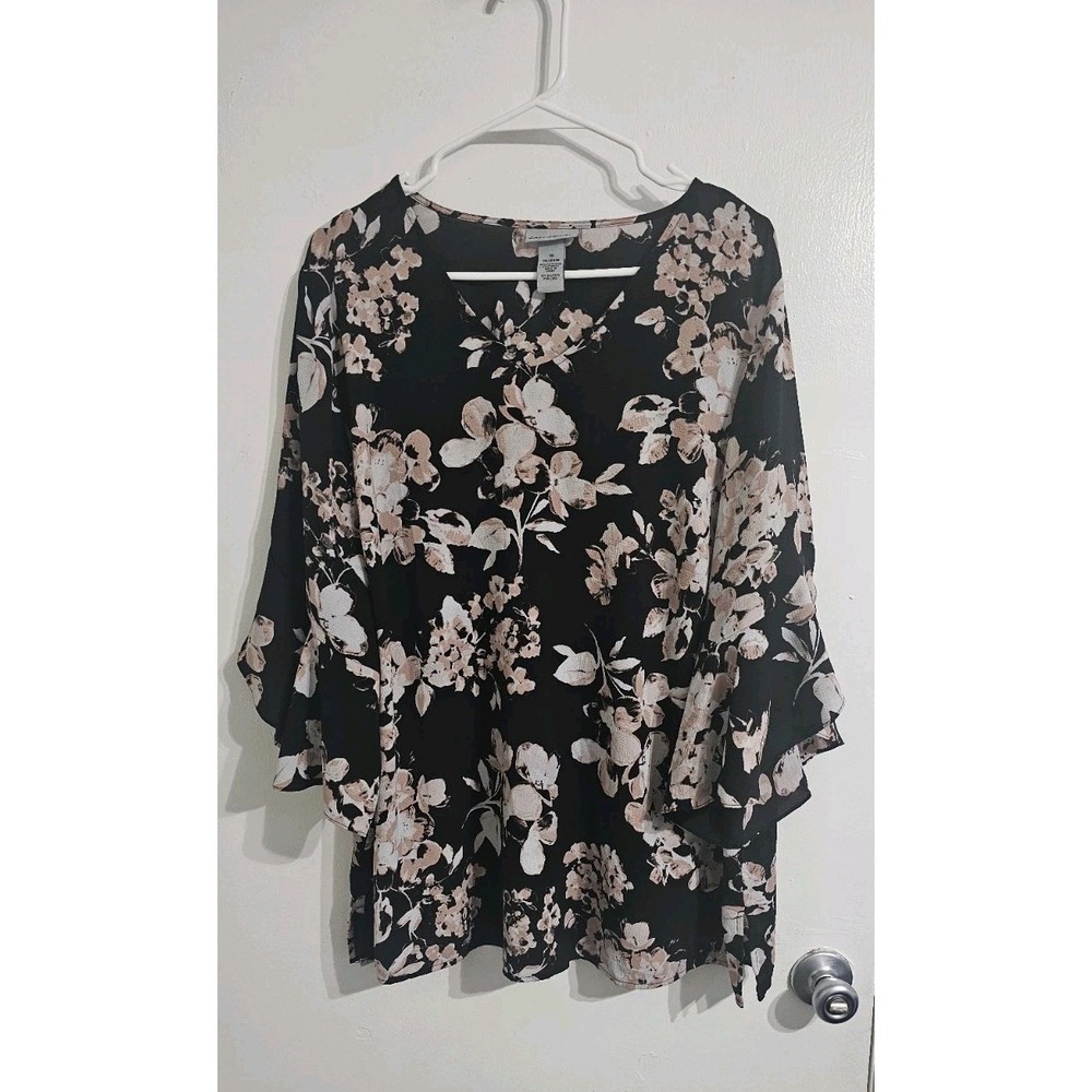Catherines Floral V Neck Top 1X Pink Black  Bell‎ Sleeve Lightweight Romantic